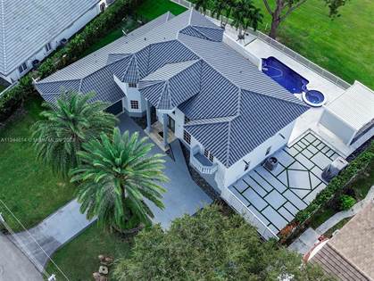 24 Casas en venta en Country Club of Miami Estates, FL | Point2