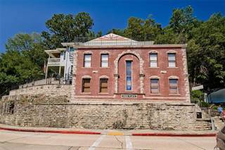 2 and 2 1/2 Spring  ST, Eureka Springs, AR, 72632