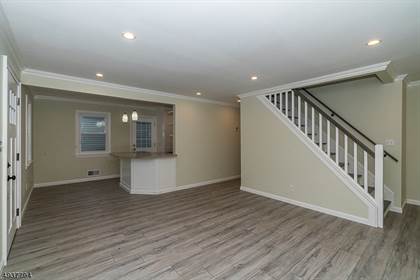 For Sale 825 Monmouth Ave Linden Nj 07036 More On Point2homes Com