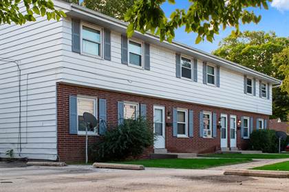 St. James Place Apartments in Northwest Milwaukee - 10300 W. Fountain  Avenue