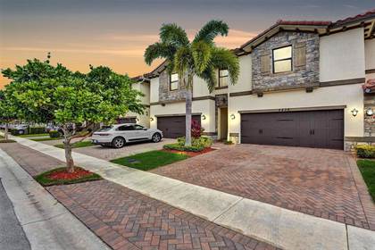 Parkland Golf & Country Club FL Townhomes for Sale | Point2