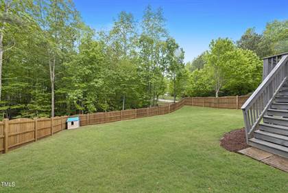 200 Edgepine Drive, Holly Springs, NC - photo 2 of 27