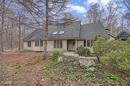 Picture of 315 Buck Tail Path, Pocono Pines, PA, 18350