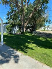 410  3rd Street W, Chester, MT, 59522