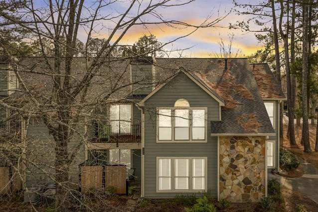 1200 Canyon Point Circle, Roswell, GA