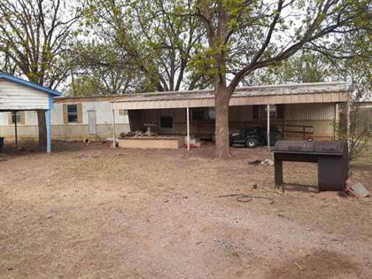 Residential Property for sale in 803 Avenue D SE, Childress, TX, 79201