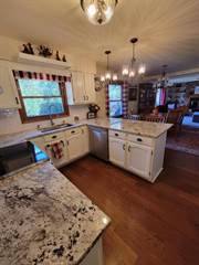 3938 S 119th St, Greenfield, WI, 53228