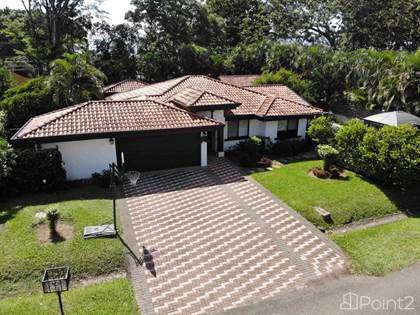 Home with pool and garden for sale, La Guacima, Alajuela
