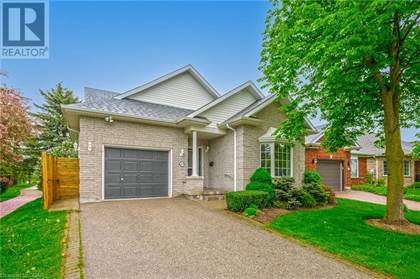 Picture of 49 CHERRY BLOSSOM Circle, Guelph, Ontario, N1G4X7