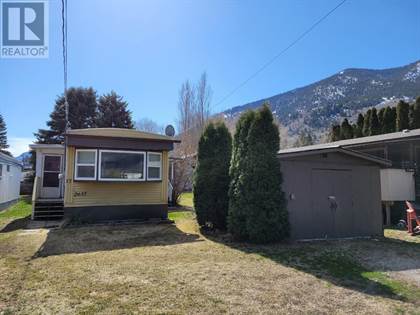Picture of 17 2637 2ND Street 17, Out Of Area, British Columbia