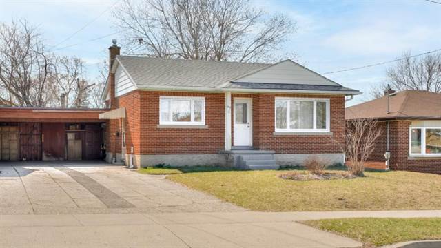 House For Sale at 453 Highland Rd E, Kitchener, Ontario, 4054035 | Point2