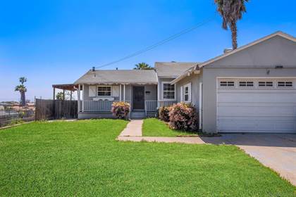 24 Casas en venta en Valencia Park, CA | Point2