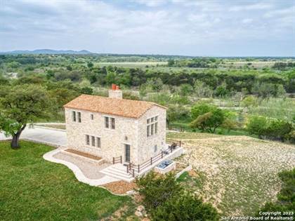 Picture of 925 Martingale Trail, Bandera, TX, 78003