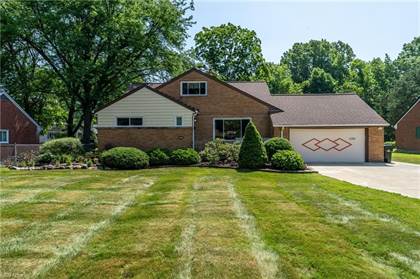 5381 Sunset Oval, North Olmsted, OH, 44070