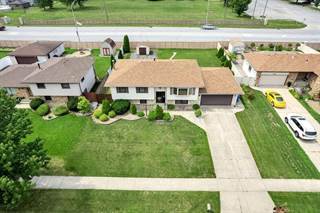 724 Briarwood Drive, Dyer, IN, 46311