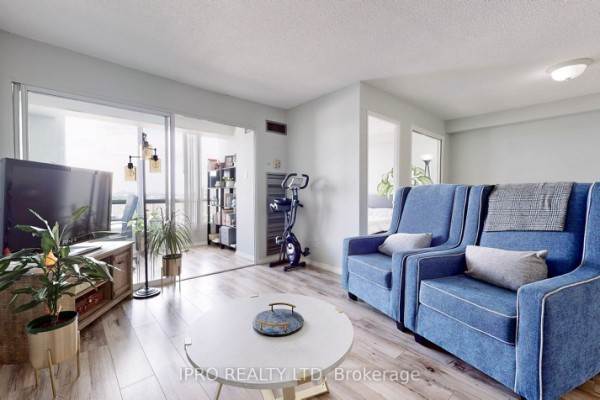 115 Hillcrest Ave 2015, Mississauga, Ontario, L5B 3Y9 — Point2 Canada