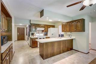 S68w12708 Woods Rd, Muskego, WI, 53150
