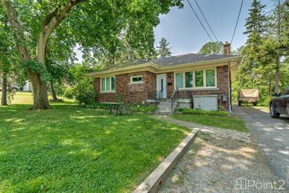 Picture of 5 DALEVIEW Court, Hamilton, Ontario, L8S 3L9
