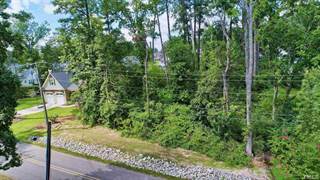 42 Lakeview Drive, Whispering Pines, NC, 28327